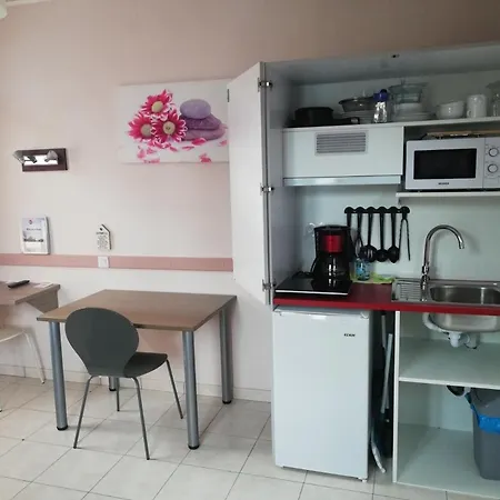 Hotel-restaurant Les Colonnades Hotel 2*