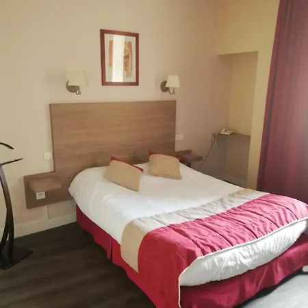 מלון Hotel-restaurant Les Colonnades