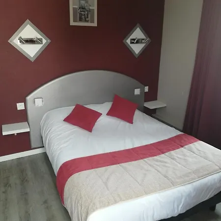 Hotel-restaurant Les Colonnades מלון Saint-Fulgent