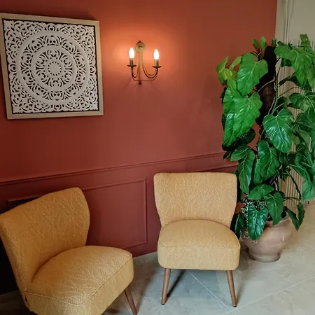 Hotel-restaurant Les Colonnades מלון