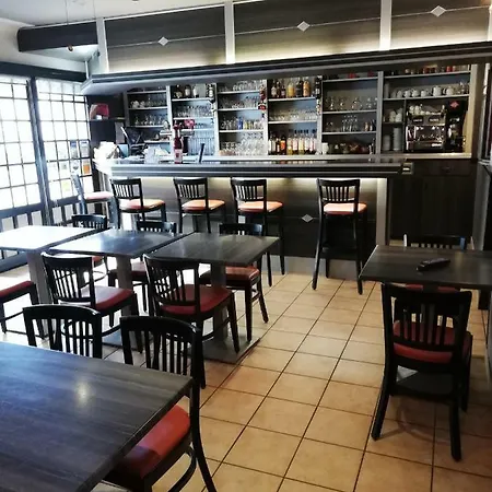 Hôtel-restaurant Les Colonnades Hotel 2*