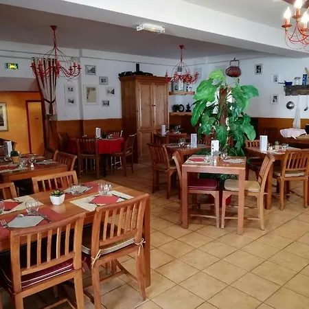 Hotel-restaurant Les Colonnades 2*