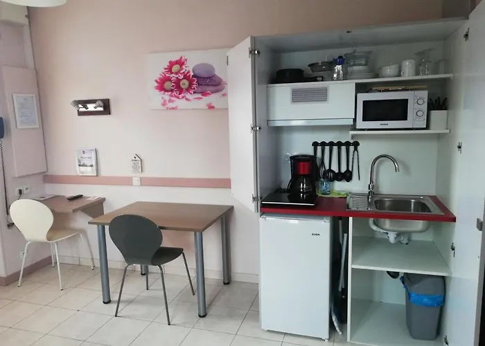 Hotel-restaurant Les Colonnades Hotel 2*