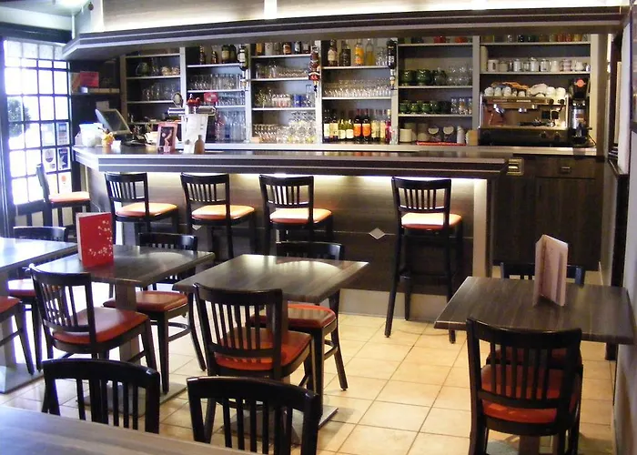 Hotel-restaurant Les Colonnades Hotel 2*