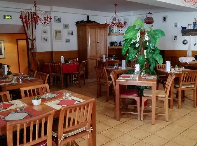 Hotel-restaurant Les Colonnades 2*